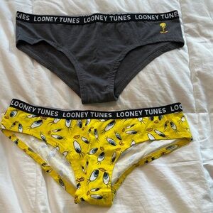 Warner Bros. Looney Tunes Hipster Underwear - Black and Yellow- NWOT